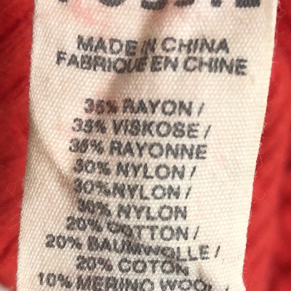 FOSSIL Ribbed All In One Sleeve Sweater. - Picture 3 of 7